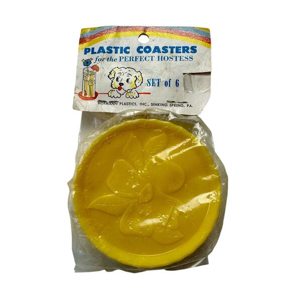 Plastic Coasters for the Perfect Hostess VTG Yellow Set of 6 Hofmann Plastics - Picture 2 of 4